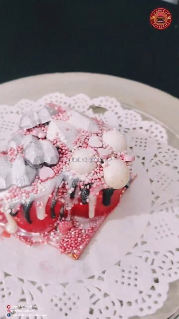 Valentine's Day Special Gift Cake | Valentine's Day Bento Box Mini Heart Cake