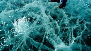 Лёд Байкала.