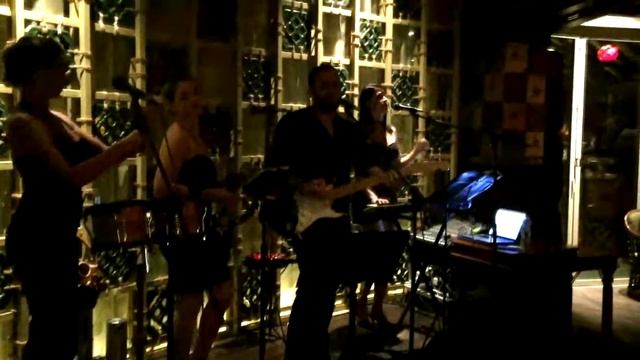 Trader Vics Mai Tai Lounge RAK Emerates смотреть онлайн