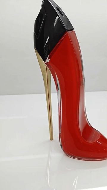 CAROLINA HERRERA:VERY GOODGIRL #fragrance #girl #exotic смотреть онлайн