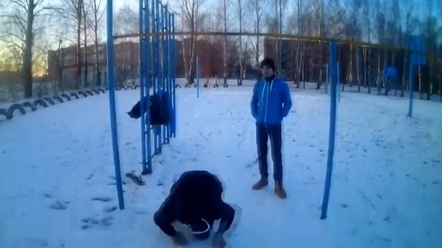 Падение на сьемках ТУРНИК MEN смотреть онлайн