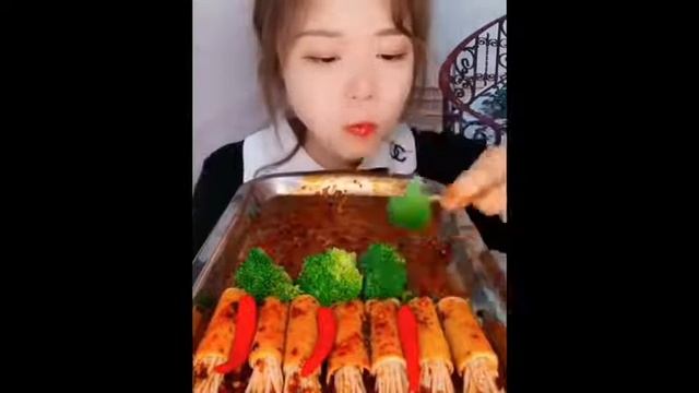 Pretty Lips Смешные звуки еды ASMR Слушайте внимательно! Ice ASMR Basil Seed Ice Mock #shorts #202 смотреть онлайн