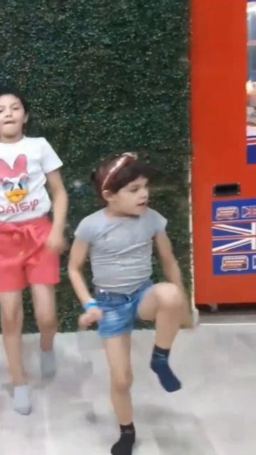 Y que fue? Zumba kids смотреть онлайн