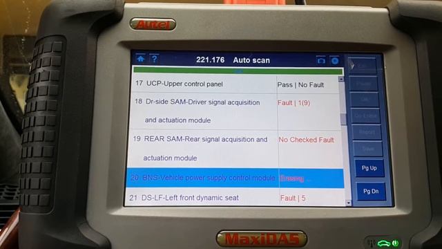 Mercedes Benz S600 Diagnostic scan part 5 Erase Error Codes смотреть онлайн