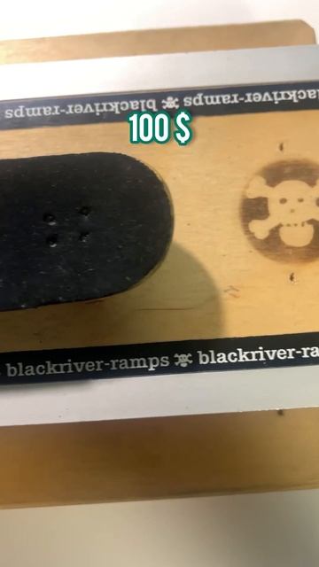 10$ vs 100$ fingerboard #fingerboard #fingerboarding #фб #фингербординг #techdeck #shorts смотреть онлайн