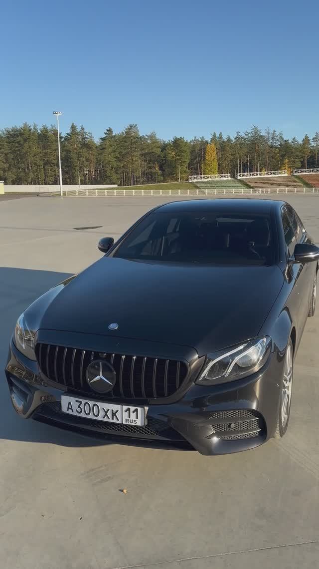 Mercedes W213 смотреть онлайн