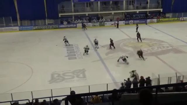 ХК Гомель (2-0) ХК Шахтер. 3 матч 1/2 финала смотреть онлайн