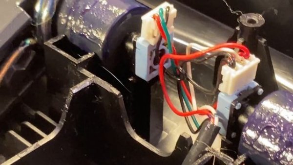 Фиксик-шоу 💚 Разбор и обслуживание педалей LOGITECH MOMO RACING