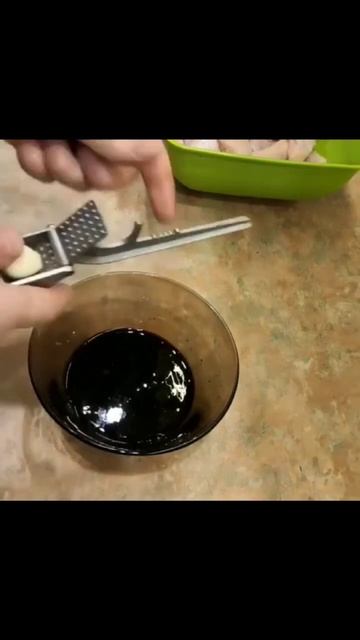 Куриные крылышки в духовке #shorts #готовимсдедушкой