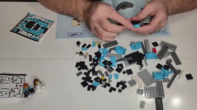 LEGO Speed Champions - Formula E Panasonic Jaguar Racing GEN2 car & Jaguar I-PACE eTROPHY (76898) смотреть онлайн