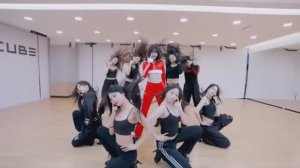 Minnie "Her" Dance Practice Video