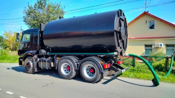 Ассенизатор Камаз 65116.