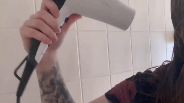 THIS Hair Dryer Mistake Can Become DANGEROUS 💥 (EVERYONE Is Doing It) 🤯 смотреть онлайн
