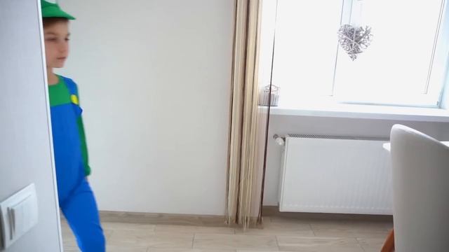 Из телевизора пришел новый друг – Давай поиграем в машинки смотреть онлайн