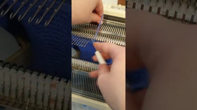 Способ закрытия горловины