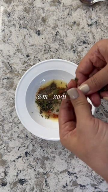 Сочная рыба в духовке с овощами #быстрыерецепты #food #рецепты #фудблог #рецепт #cooking #salad смотреть онлайн