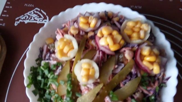 Швидкий салат з червонокачанної капусти.