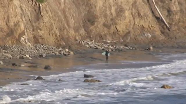 Steve Mori Surfs Post-Storm Good Land смотреть онлайн