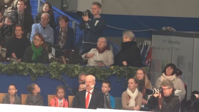 Татьяна Анатольевна Тарасова смотрит FS Ковтуна Чемпионат Европы по фигурному катанию 2014 смотреть онлайн