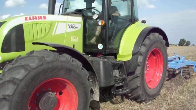 Claas Arion 640