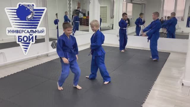 Универсальный бой . Тренировки. смотреть онлайн