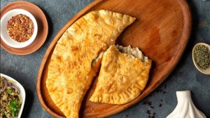 Чебуреки с мясом. Как приготовить сочные, хрустящие, вкусные чебуреки!