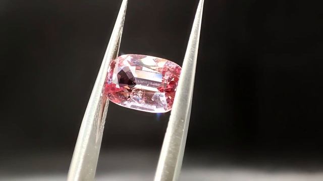 2.57 ct Шпинель персиково-розовая (MaeSai, Таиланд). + сертификат смотреть онлайн