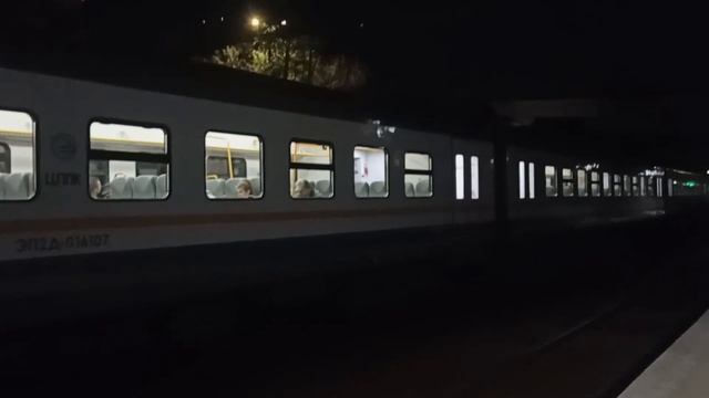 МОЛНИЯ! ДВИЖЕНИЕ НА МЦД-3 СОРВАНО! Приключения ЭП2Д-0161 на платформе Авиамоторная МЦД-3 (D3). смотреть онлайн