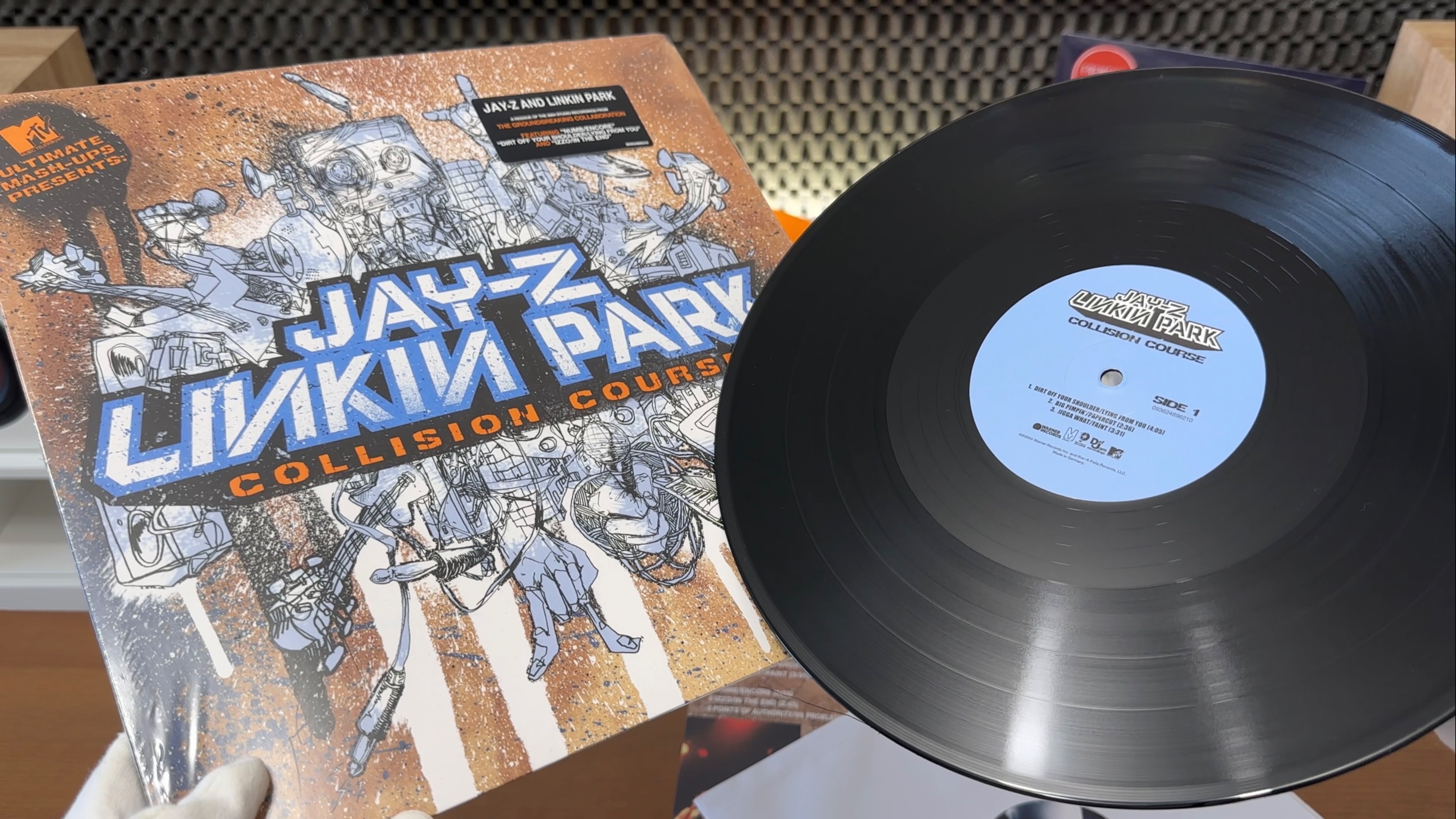 Распаковка и обзор виниловой пластинки Jay Z & Linkin Park - Collision Course смотреть онлайн