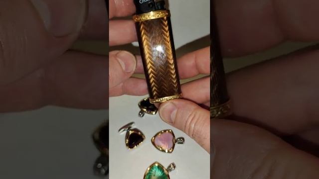 Много чего интересного из эмали гильоше смотреть онлайн