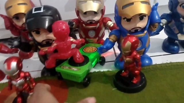 Robot Dance Ironman Skateboard