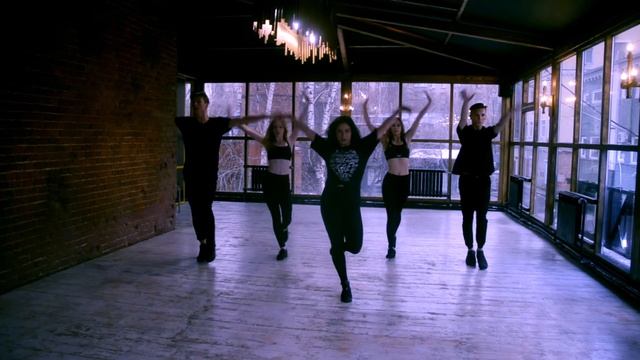 Land of Angels - Vogue Femme