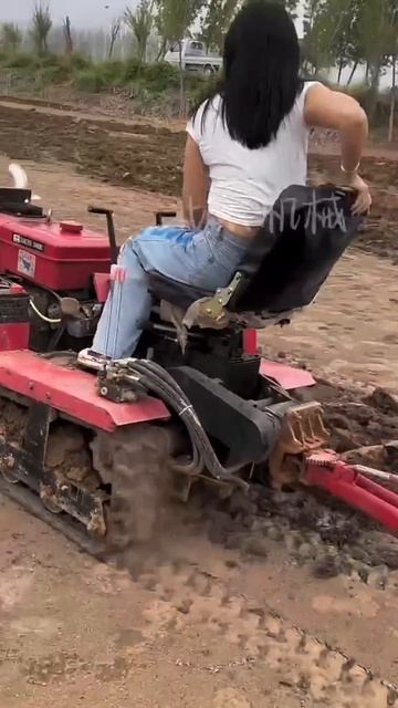 Agricultural tractors work best. #Short N240 смотреть онлайн