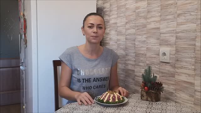 Салат за 5 минут ПИКОВАЯ ДАМА. Салат на праздничный стол. Салат на новогодний стол смотреть онлайн
