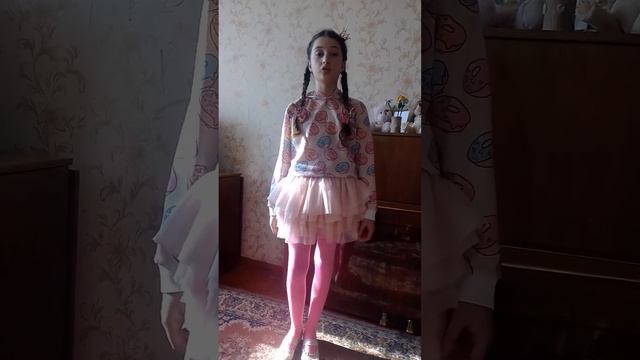 Сергеева Кристина стих Страна безкрылых лебедей.