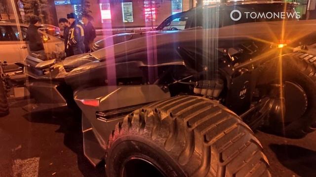 Moscow police seize fully functional batmobile replica - TomoNews смотреть онлайн