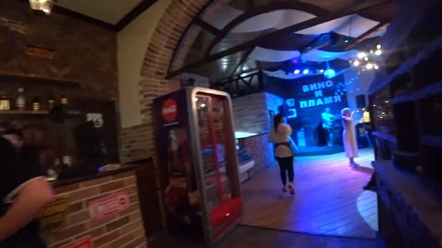 Отметили годовщину свадьбы в хорошем ресторане. смотреть онлайн