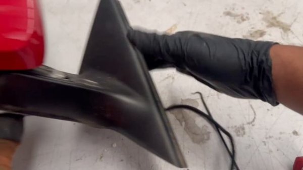 Dismantling Skoda Yeti door mirror , removing glass , mirror cover and indicator 5L , 2011-2014