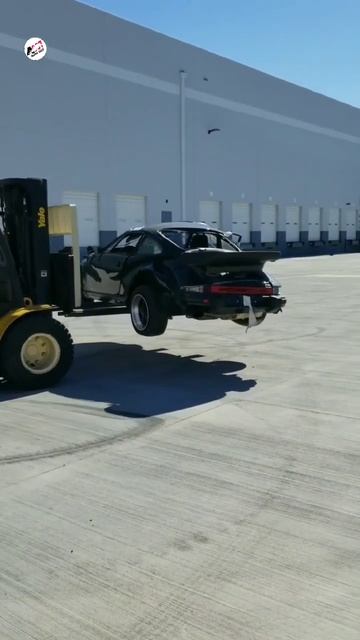 New delivery! 1985 Porsche 911 Turbo #viral #shorts смотреть онлайн
