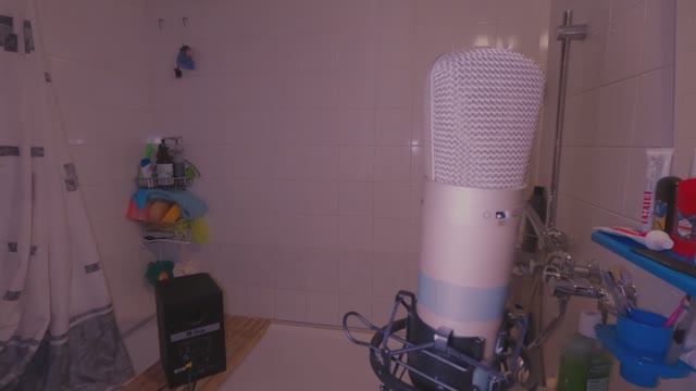 Эхо-камера Abbey Road из ванной комнаты смотреть онлайн