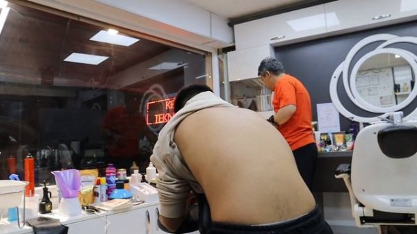 RELAXING MASSAGE ON THE SEAT FOR THE STUDENT TAKE THE EXAM! RELAX WITH MUNUR ONKAN, BACK MASSAGE