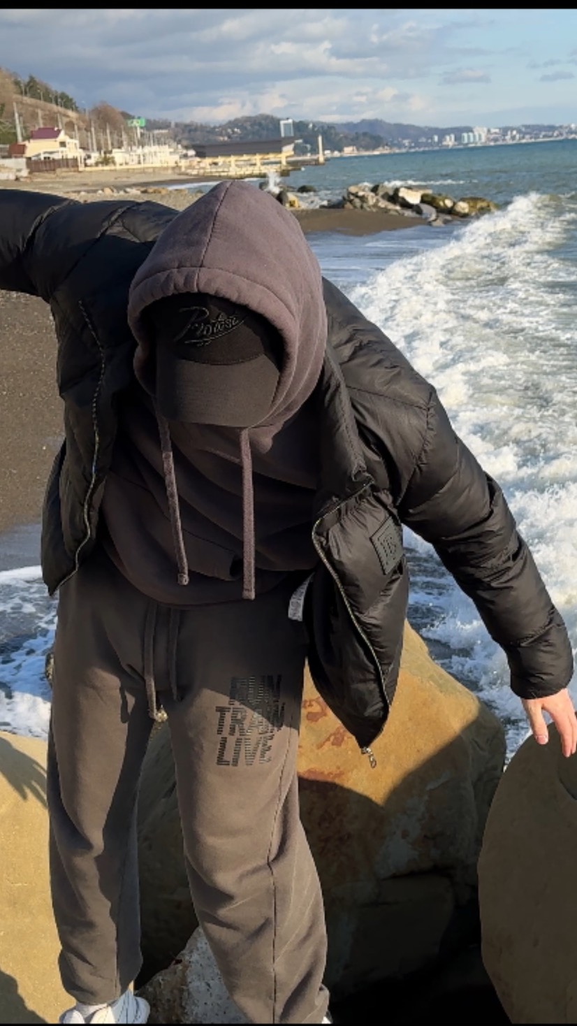 Квартира недалеко от моря смотреть онлайн