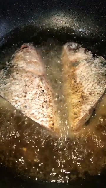 Giant Fish Head Fry ASMR #short #viral #trending #satisfying #crispy #crunchy