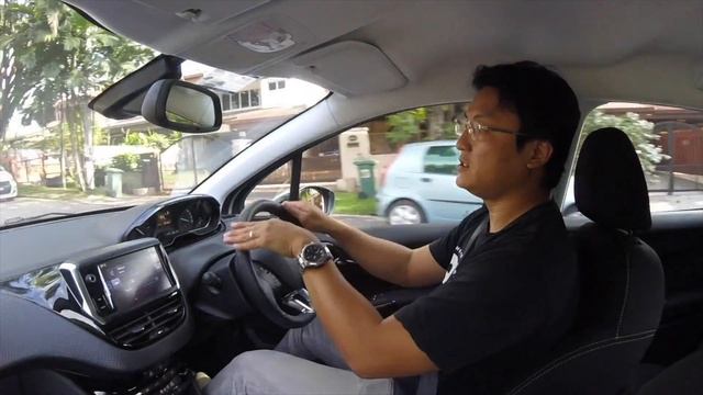 [Chinese Language - 中文普通话] 2017 Peugeot 208 Pure Tech 1.2 Turbo 试驾 Evo Malaysia смотреть онлайн