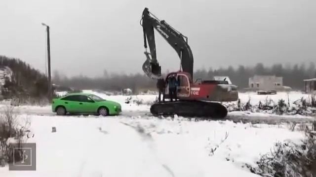 Экскаватор против спорт машина смотреть онлайн