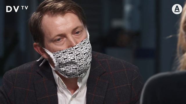 Kedroň: Dbalý udělal ze šéfování špitálu nekonečný večírek, měl spotřebu jako tryskáč смотреть онлайн