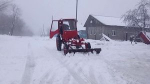 Чистим снег на т-16