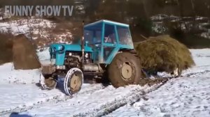 Трактор застрял в грязи  Большая подборка с тракторами720p