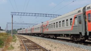 Электровоз ЭП1М-723 со скорым поездом Москва - Барнаул