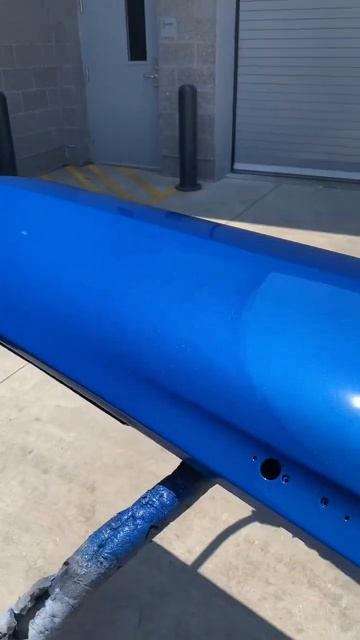 Learning to paint on the old door of my 68 Camaro. 2017 Corvette Laguna Blue. смотреть онлайн
